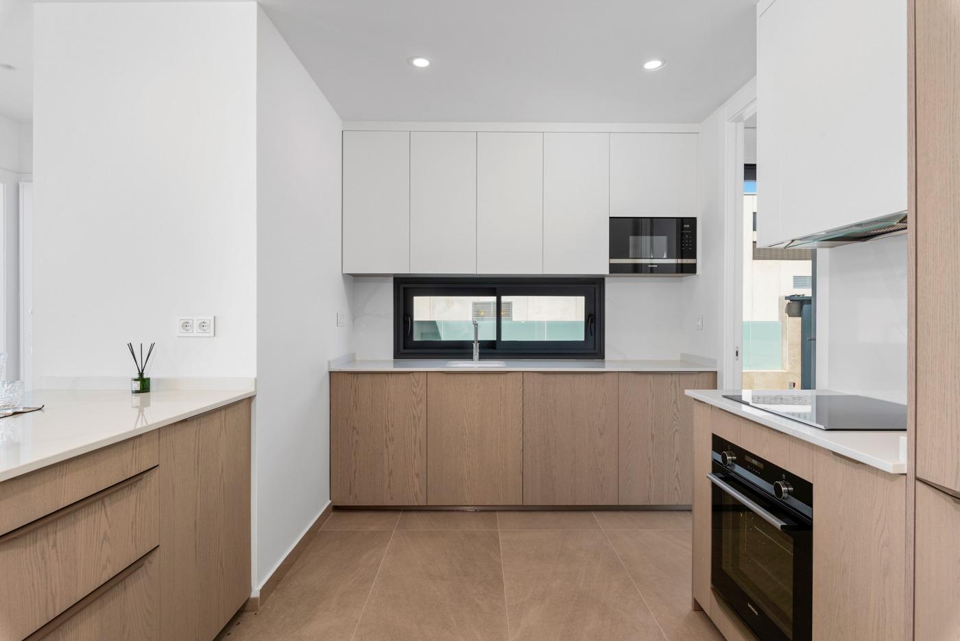 4-41-8 OBRA NUEVA! VILLA DE LUJO EN ORIHUELA COSTA. PLAYA A 350 METROS.