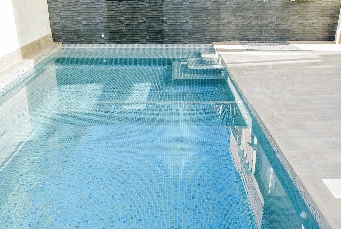 NEW BUILD RESIDENTIAL OF VILLAS IN LOS MONTESINOS