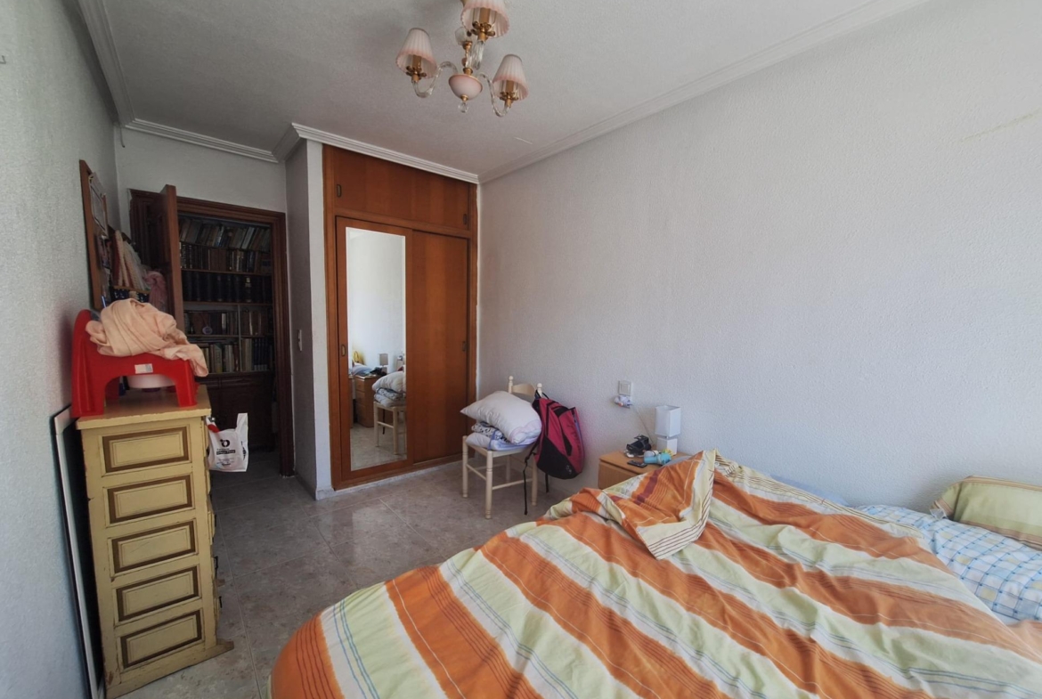 PISO AMPLIO Y LUMINOSO CON ASCENSOR EN PINTOR GISBERT – SAN BLAS