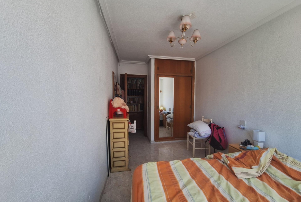PISO AMPLIO Y LUMINOSO CON ASCENSOR EN PINTOR GISBERT – SAN BLAS