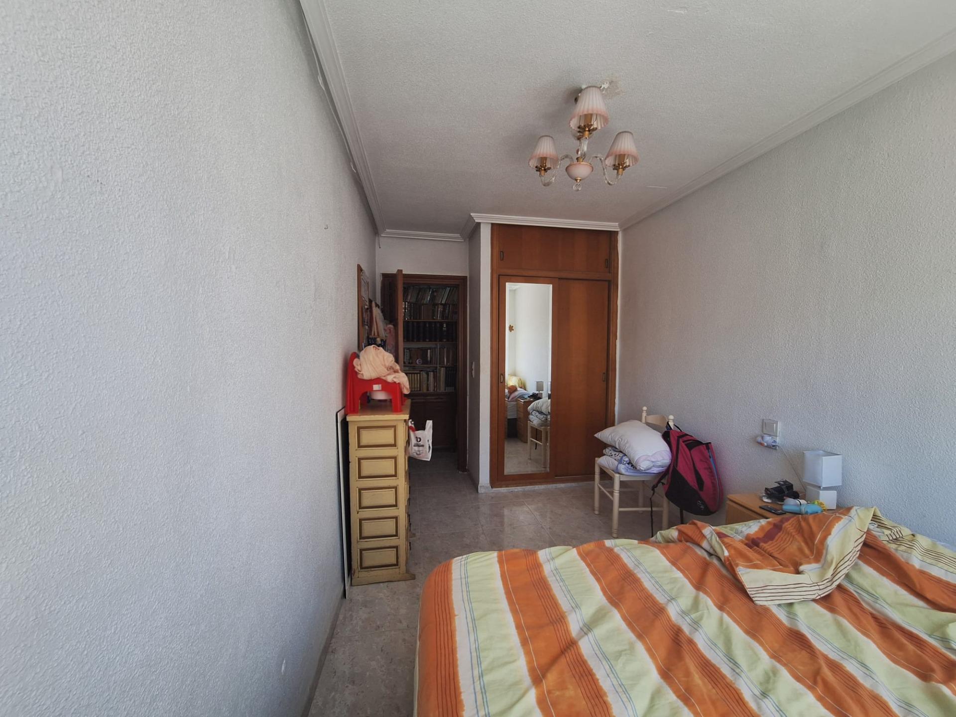 PISO AMPLIO Y LUMINOSO CON ASCENSOR EN PINTOR GISBERT – SAN BLAS
