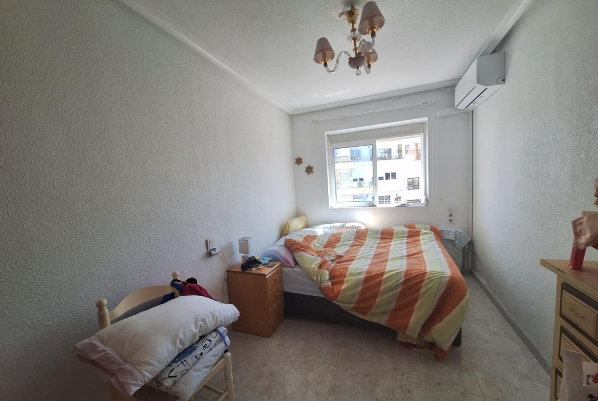 PISO AMPLIO Y LUMINOSO CON ASCENSOR EN PINTOR GISBERT – SAN BLAS