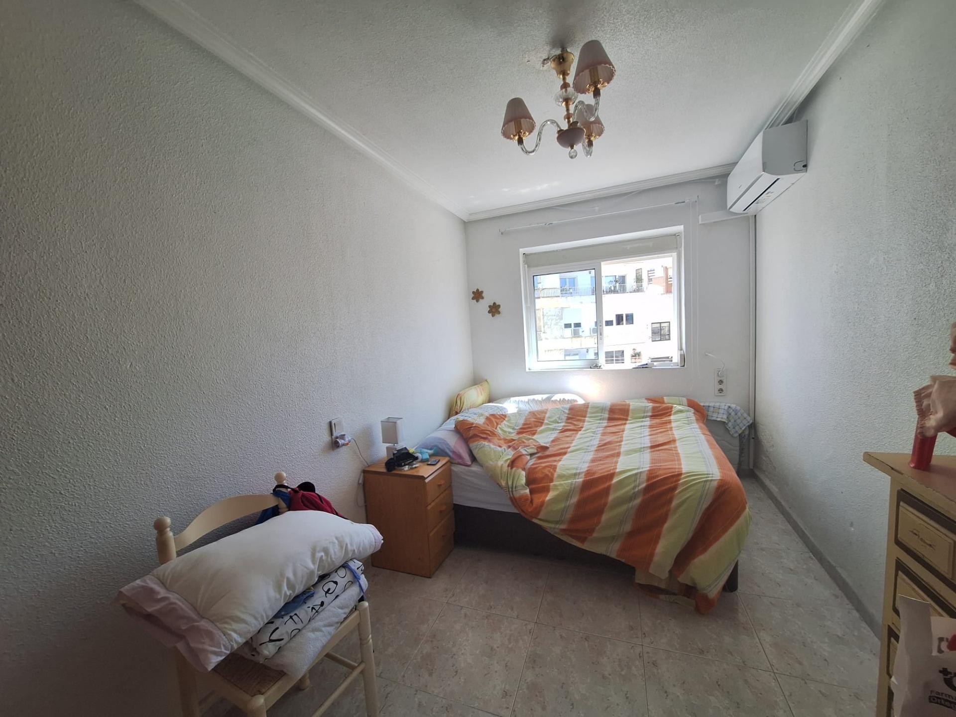 PISO AMPLIO Y LUMINOSO CON ASCENSOR EN PINTOR GISBERT – SAN BLAS