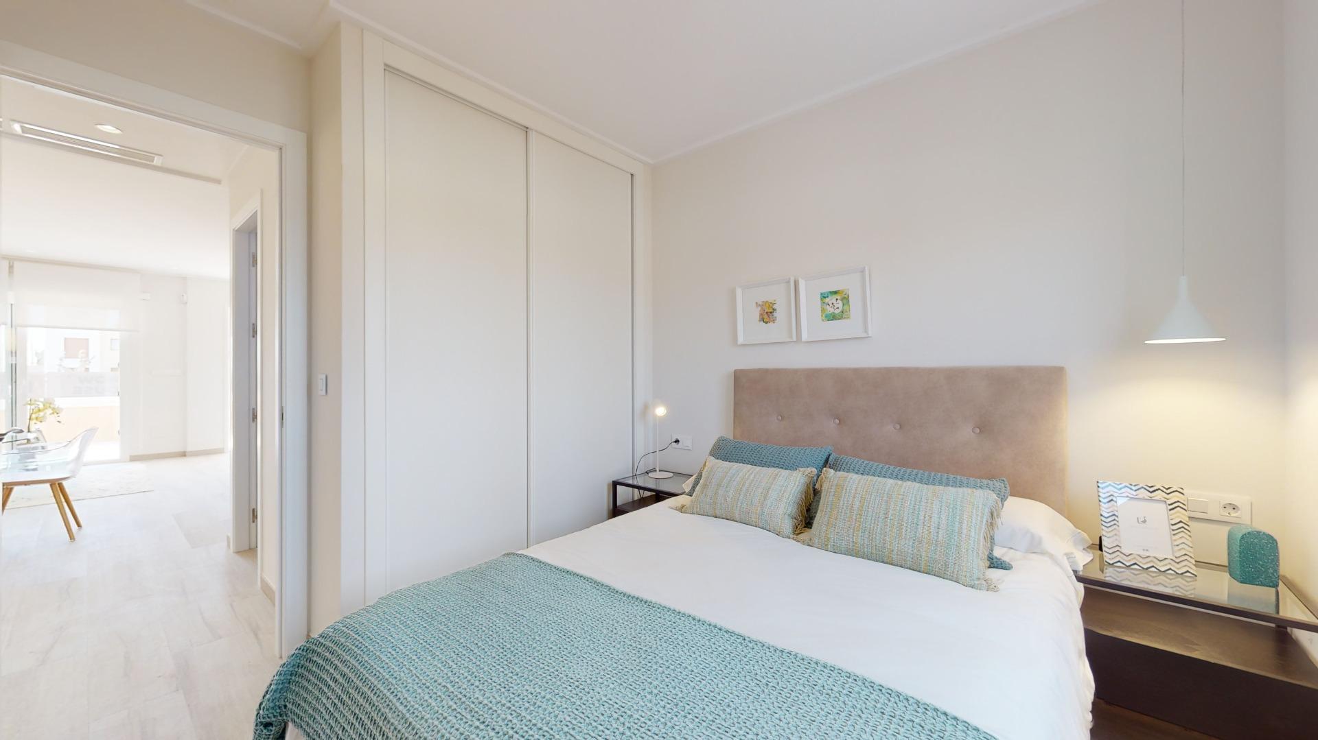 4-44-16 ADOSADOS DE OBRA NUEVA EN PILAR DE LA HORADADA. 3 DORM. 2 BAÑOS. CON PLAZA DE GARAJE Y PISCINA. 83 M2. JARDIN 33 M2. SOLARIUM 34 M2.