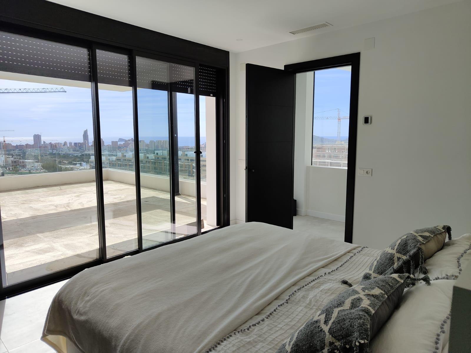 LARGE MODERN VILLA IN FINESTRAT