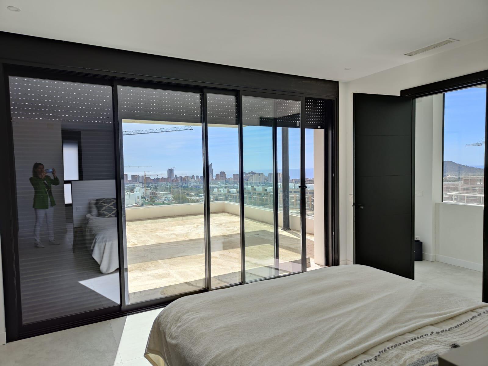 LARGE MODERN VILLA IN FINESTRAT