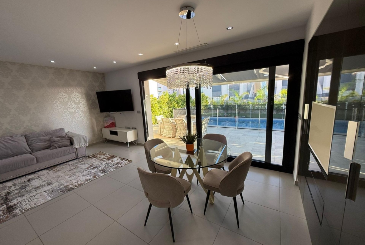 Prachtige vrijstaande villa met een perceel van 300 m2