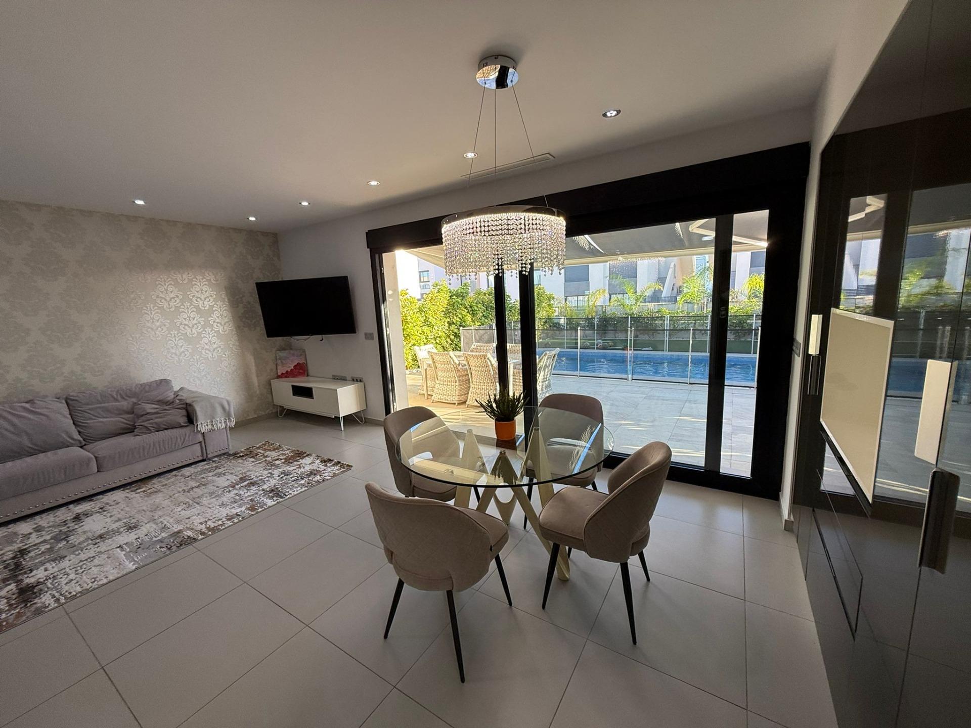 Prachtige vrijstaande villa met een perceel van 300 m2