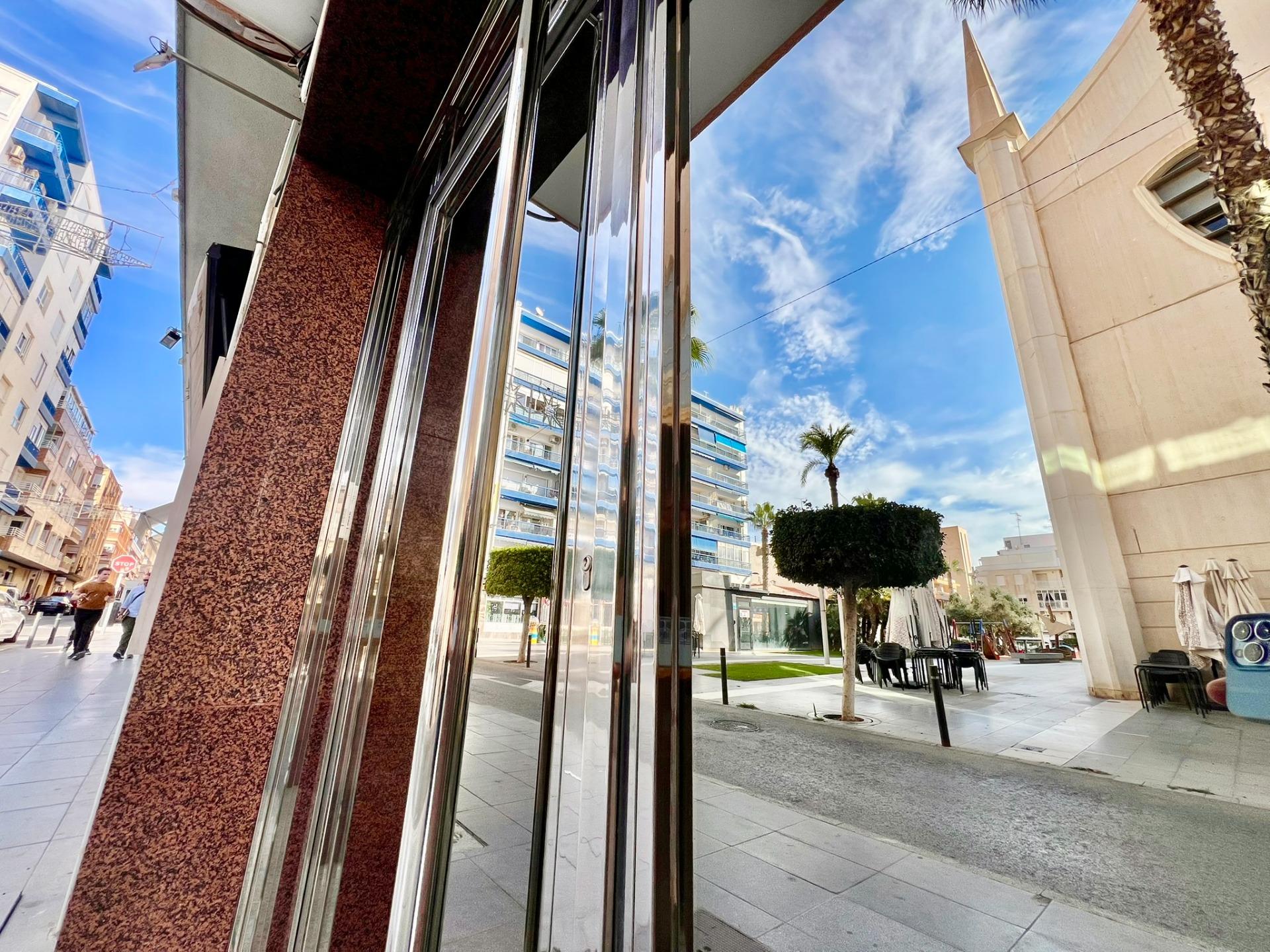 4-5-118 Confort, amplitud y exclusivididad. PISO DE 145m2 EN UBICACIÓN PRIVILEGIADA