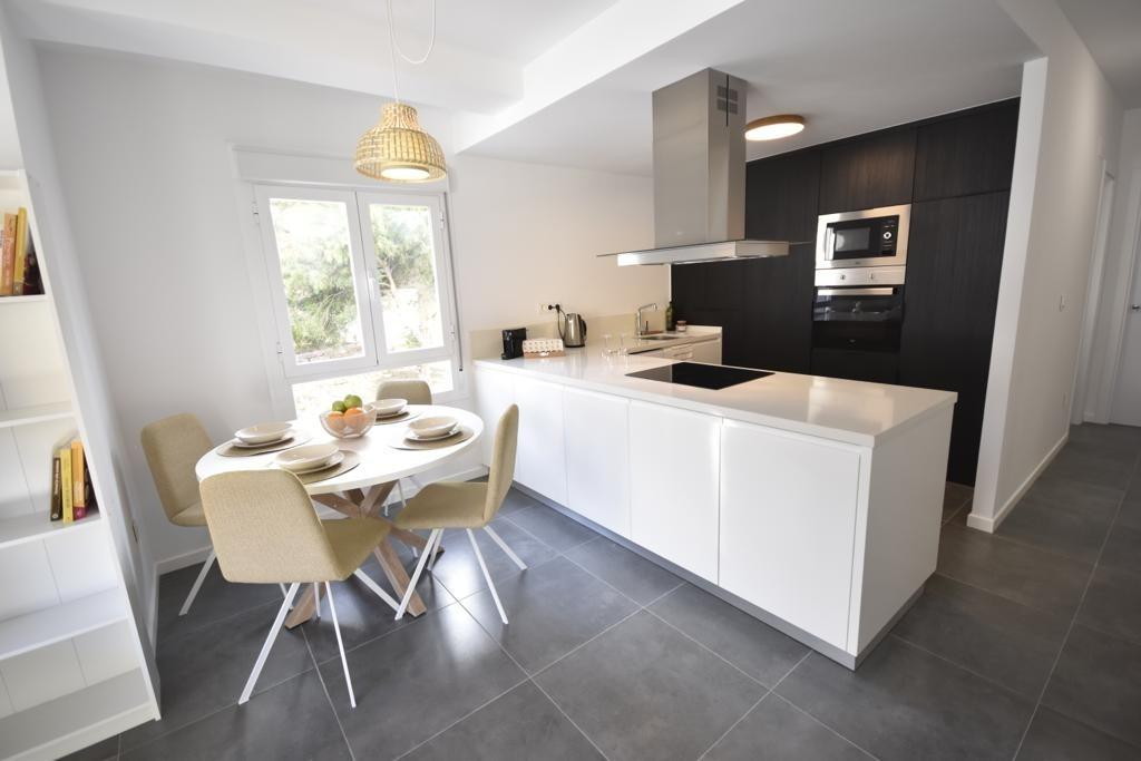 WITH TOURIST LICENSE. 3 BEDROOMS. 2 BATHROOMS. COMMUNAL SWIMMING POOL. BEACH 800 M