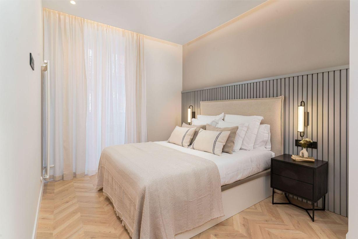 LUXUEUS VOLLEDIG GERENOVEERD APPARTEMENT IN MADRID CENTER