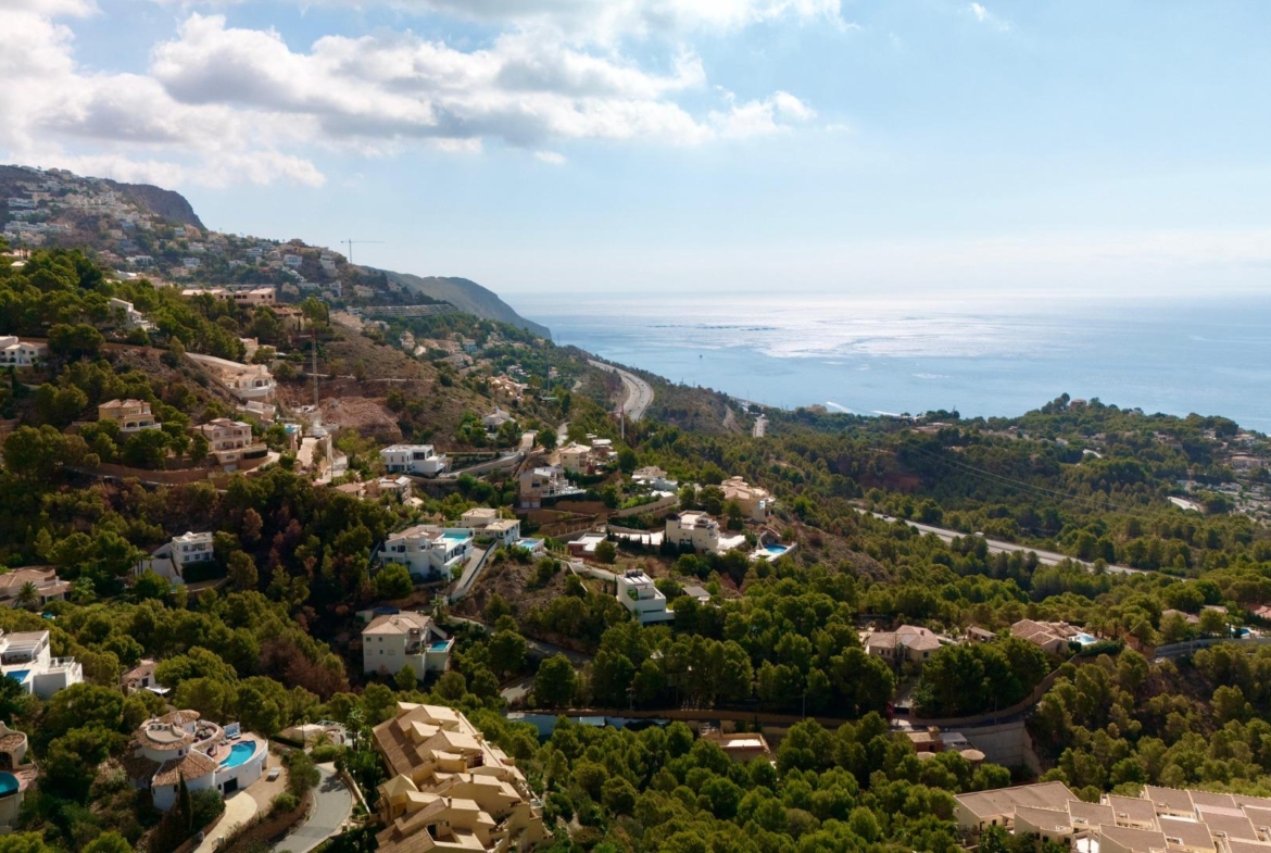Land for sale in Altea la Vella — your perfect corner on the coast!