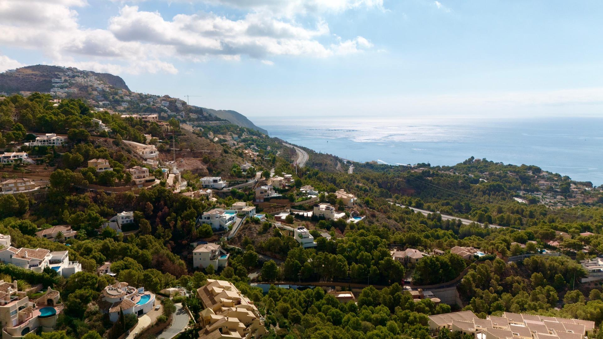 Land for sale in Altea la Vella — your perfect corner on the coast!