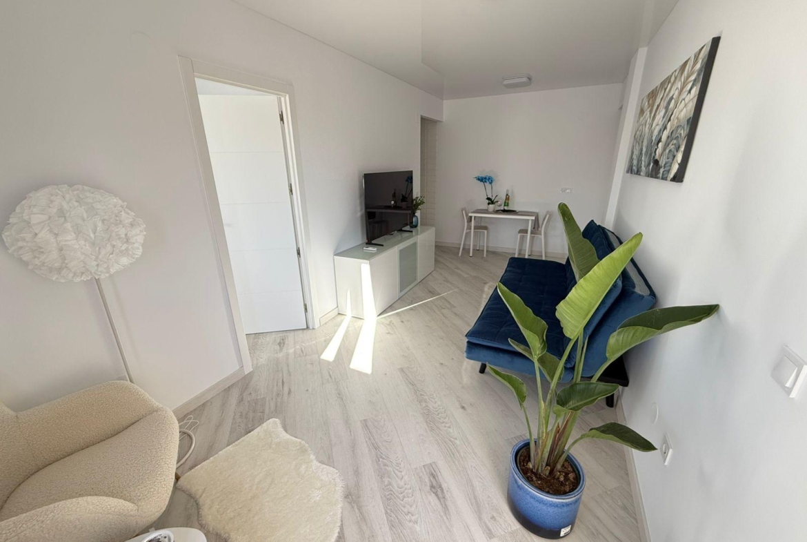 APARTAMENTO  RENOVADO  CON PISCINA CERCA DE LA PLAYA DEL CURA 200 M