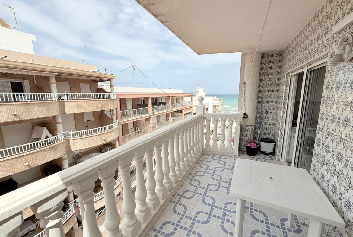 Ideal Home Steps from the Beach with Tourist License