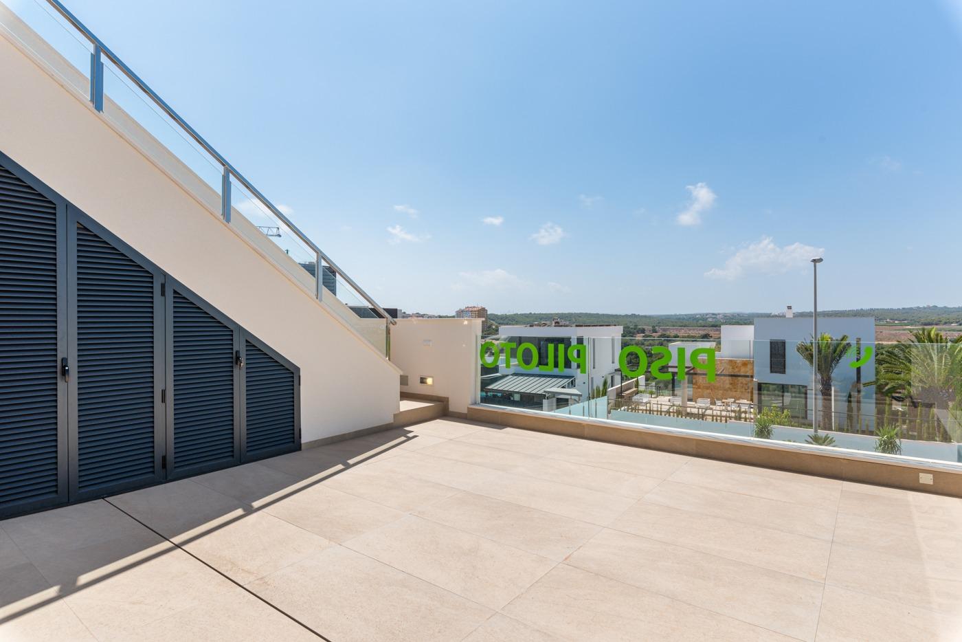 4-52-6 OBRA NUEVA! VILLA DE LUJO EN ORIHUELA COSTA. PLAYA A 350 METROS.