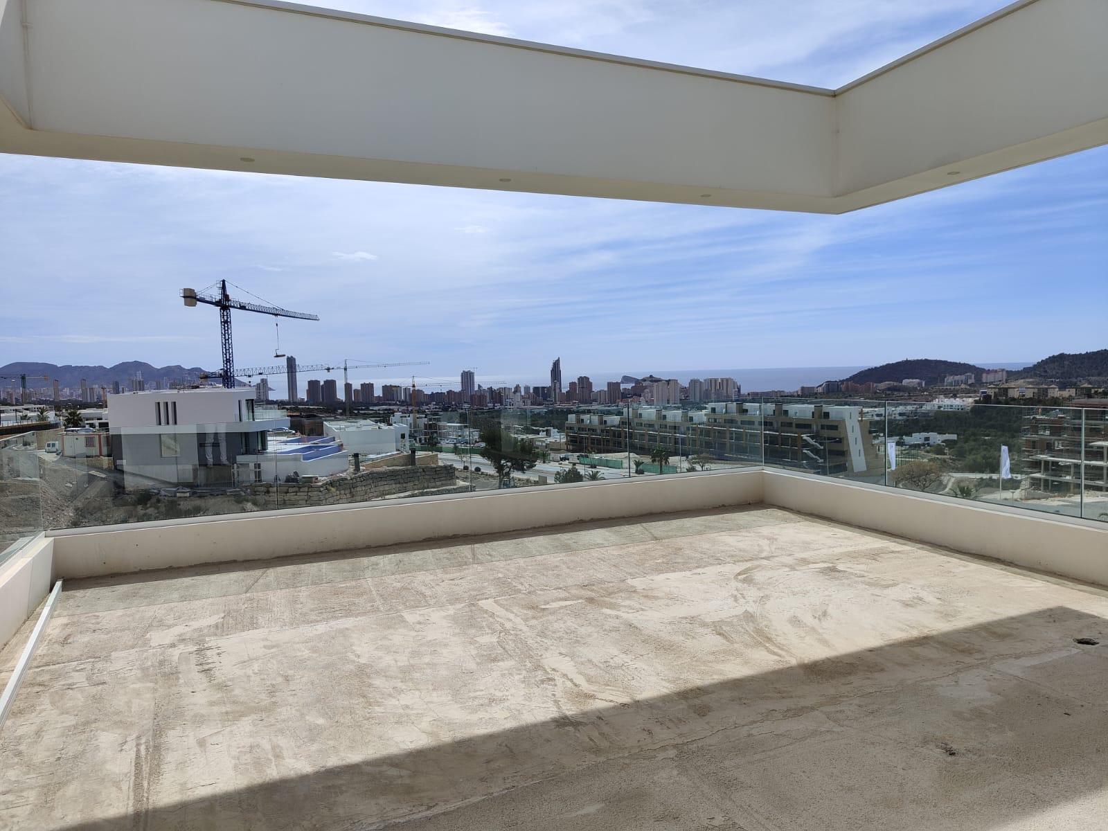 LARGE MODERN VILLA IN FINESTRAT