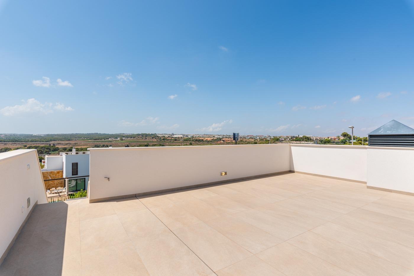 4-54-6 OBRA NUEVA! VILLA DE LUJO EN ORIHUELA COSTA. PLAYA A 350 METROS.
