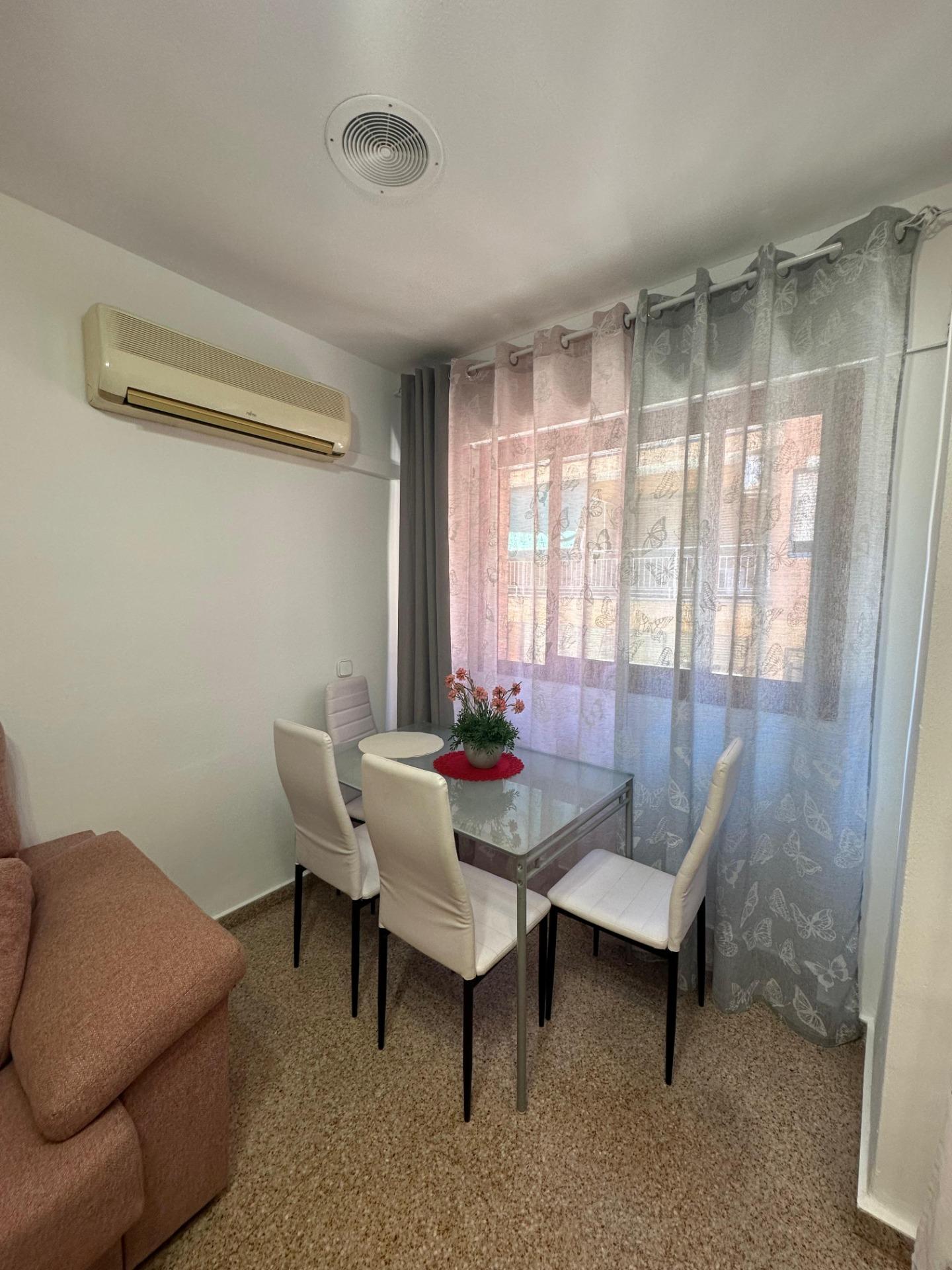 4-6-1 Cosy flat in Carolinas Altas