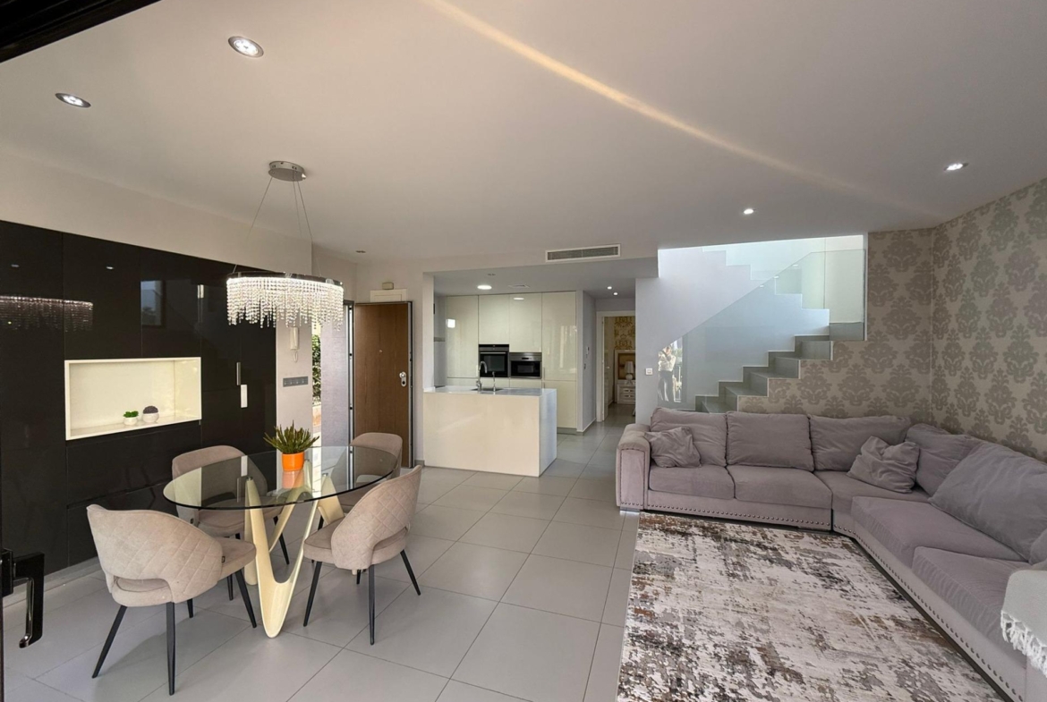 Prachtige vrijstaande villa met een perceel van 300 m2