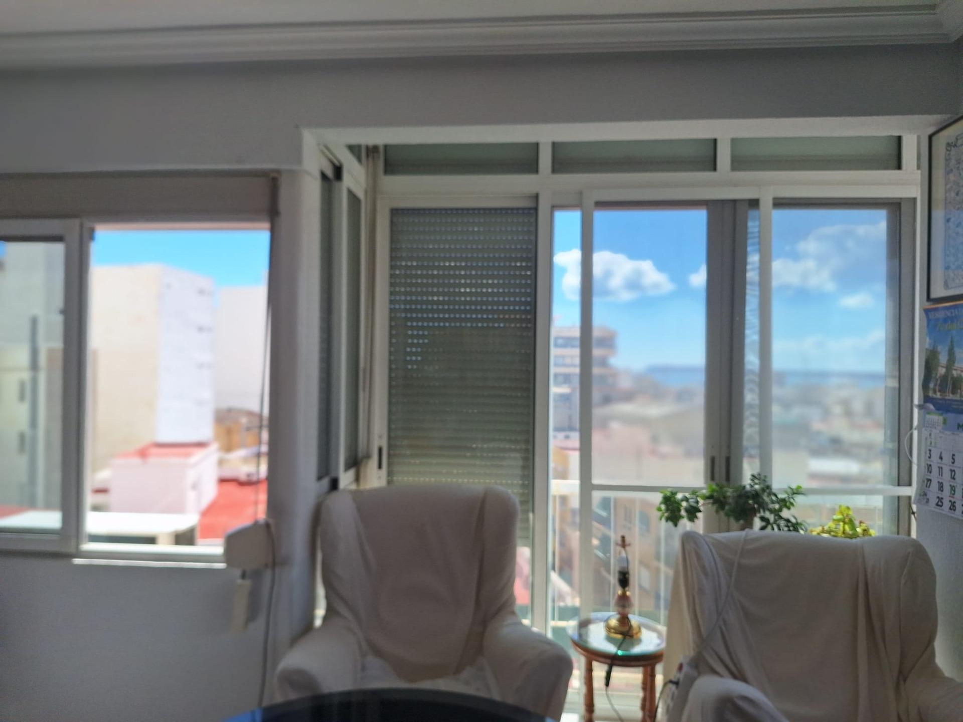 PISO AMPLIO Y LUMINOSO CON ASCENSOR EN PINTOR GISBERT – SAN BLAS