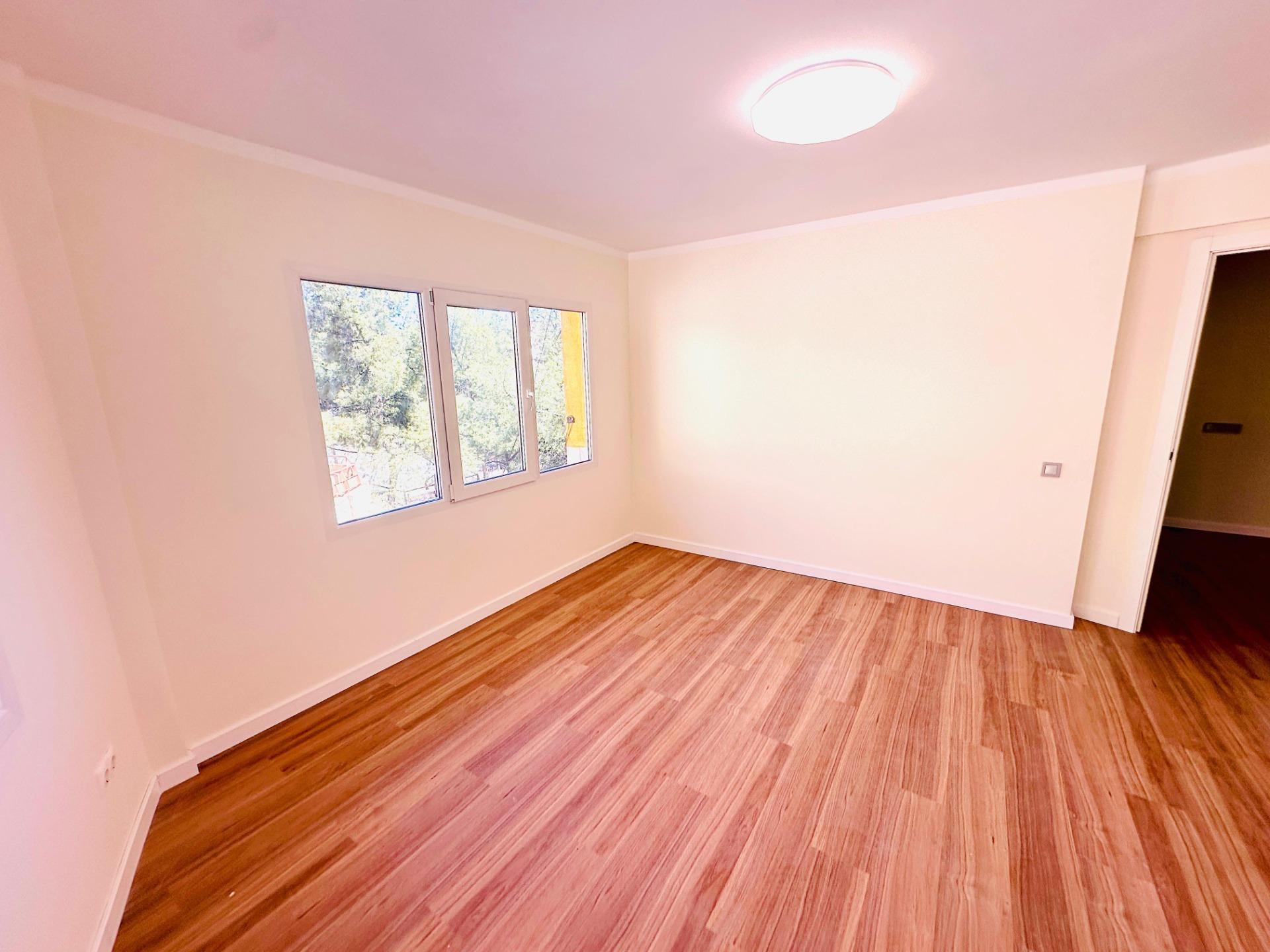 Bright and spacious apartment for sale in Alicante, Campoamor area
