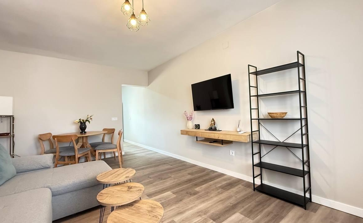 Ground floor bungalow, renovated, with 2 bedrooms and 1 bathroom