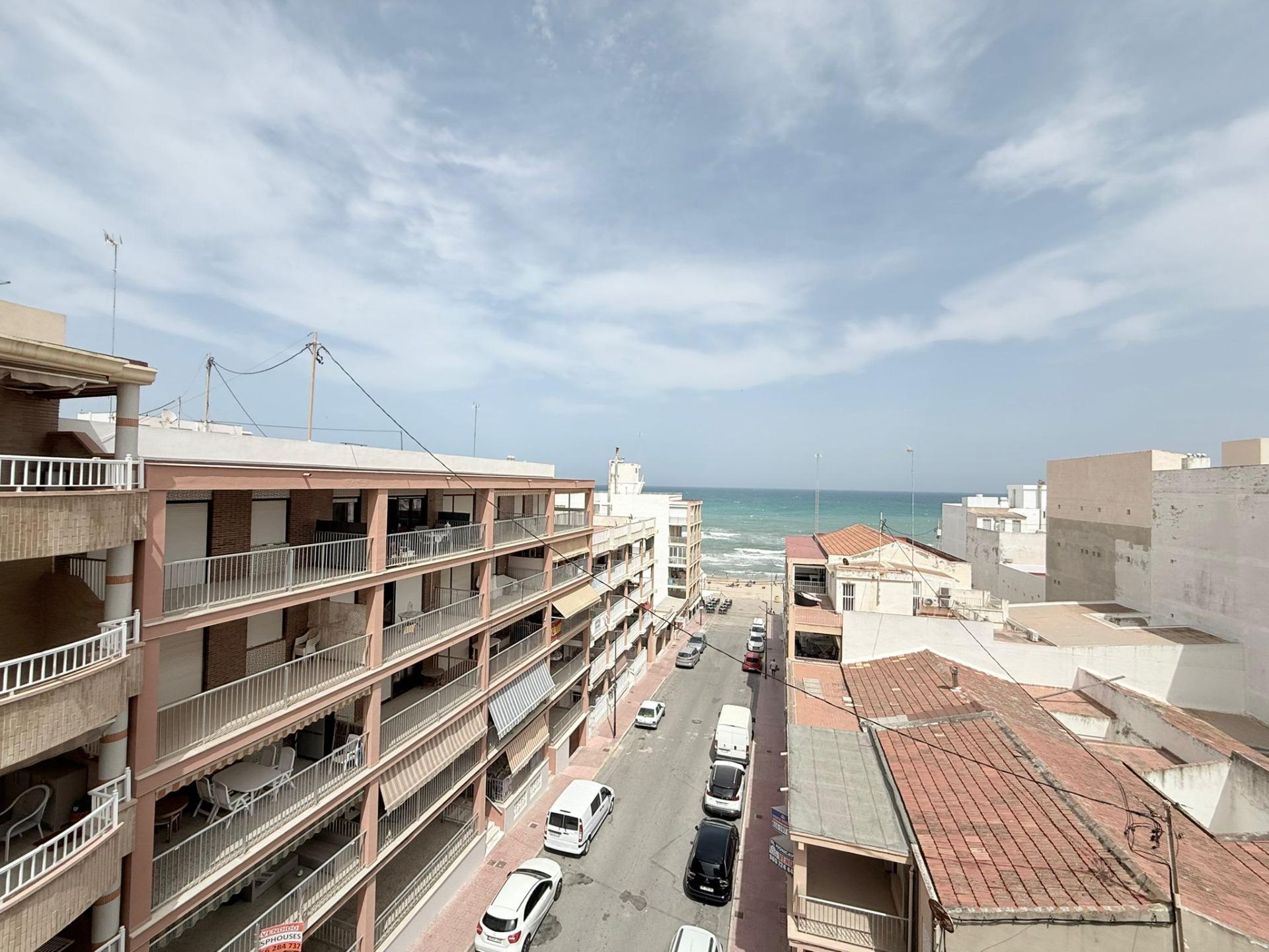 Ideal Home Steps from the Beach with Tourist License
