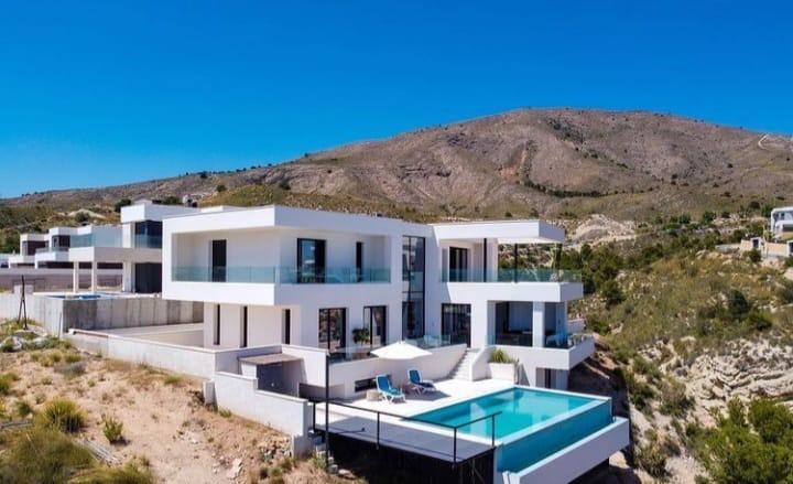 LARGE MODERN VILLA IN FINESTRAT