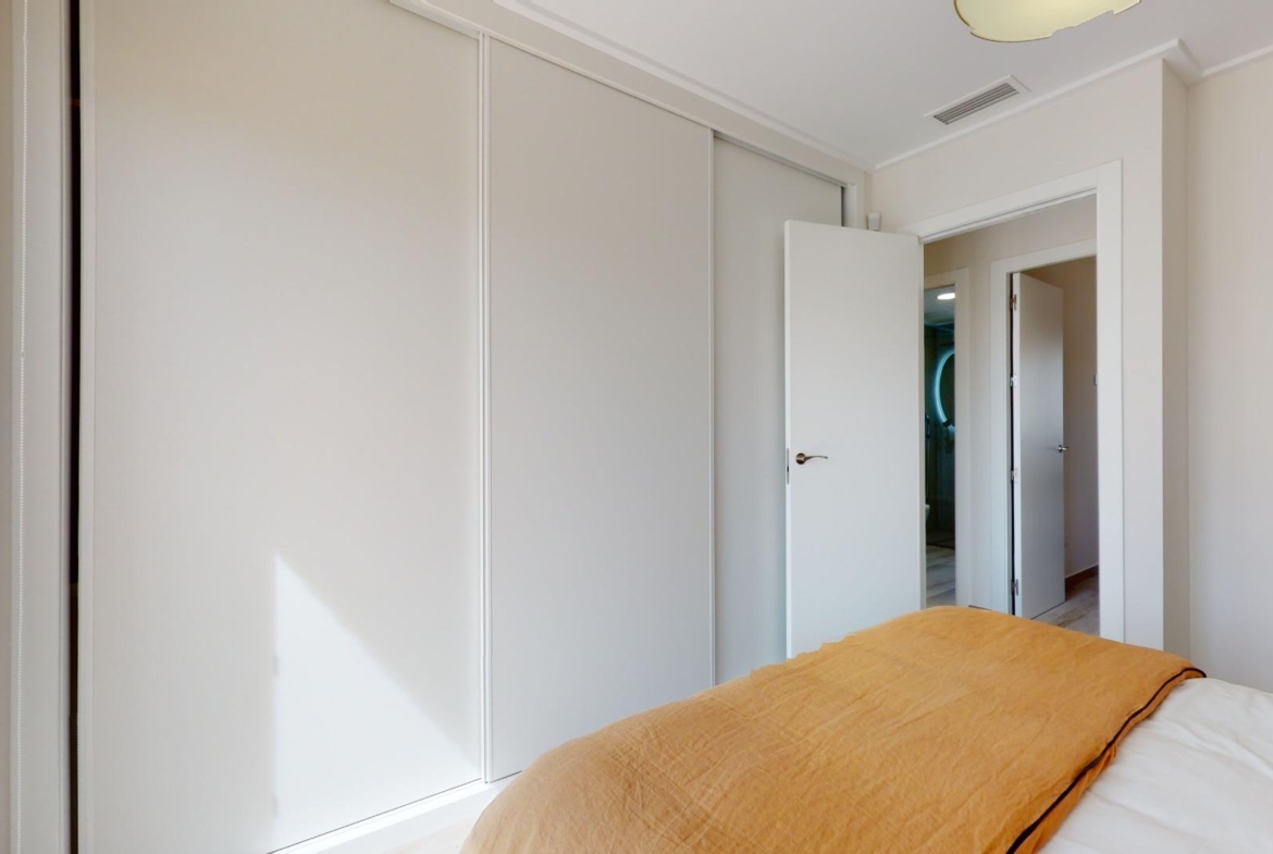 ADOSADOS DE OBRA NUEVA EN PILAR DE LA HORADADA. 3 DORM. 2 BAÑOS. CON PLAZA DE GARAJE Y PISCINA. 83 M2. JARDIN 33 M2. SOLARIUM 34 M2.