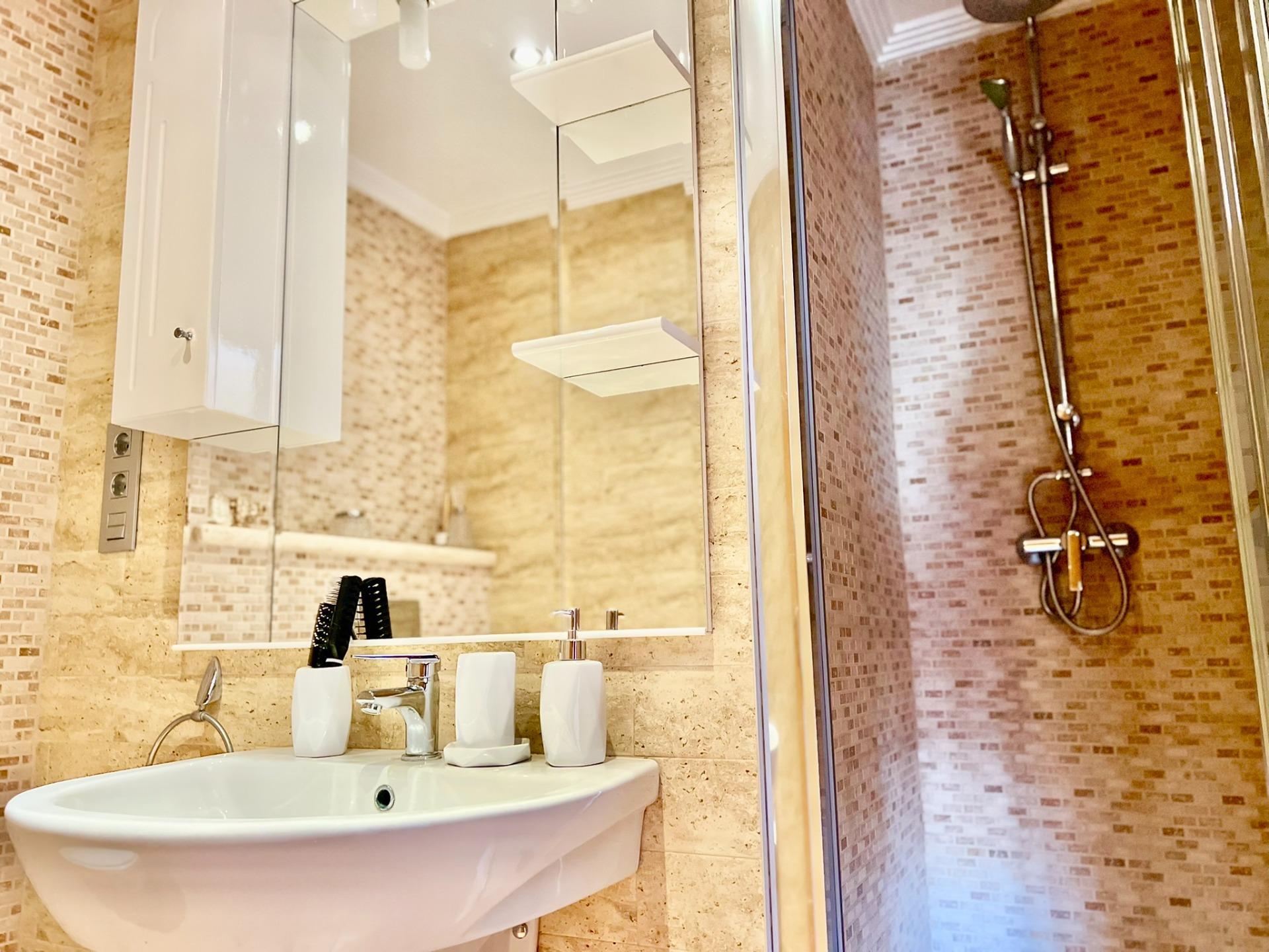 4-64-7 Confort, amplitud y exclusivididad. PISO DE 145m2 EN UBICACIÓN PRIVILEGIADA