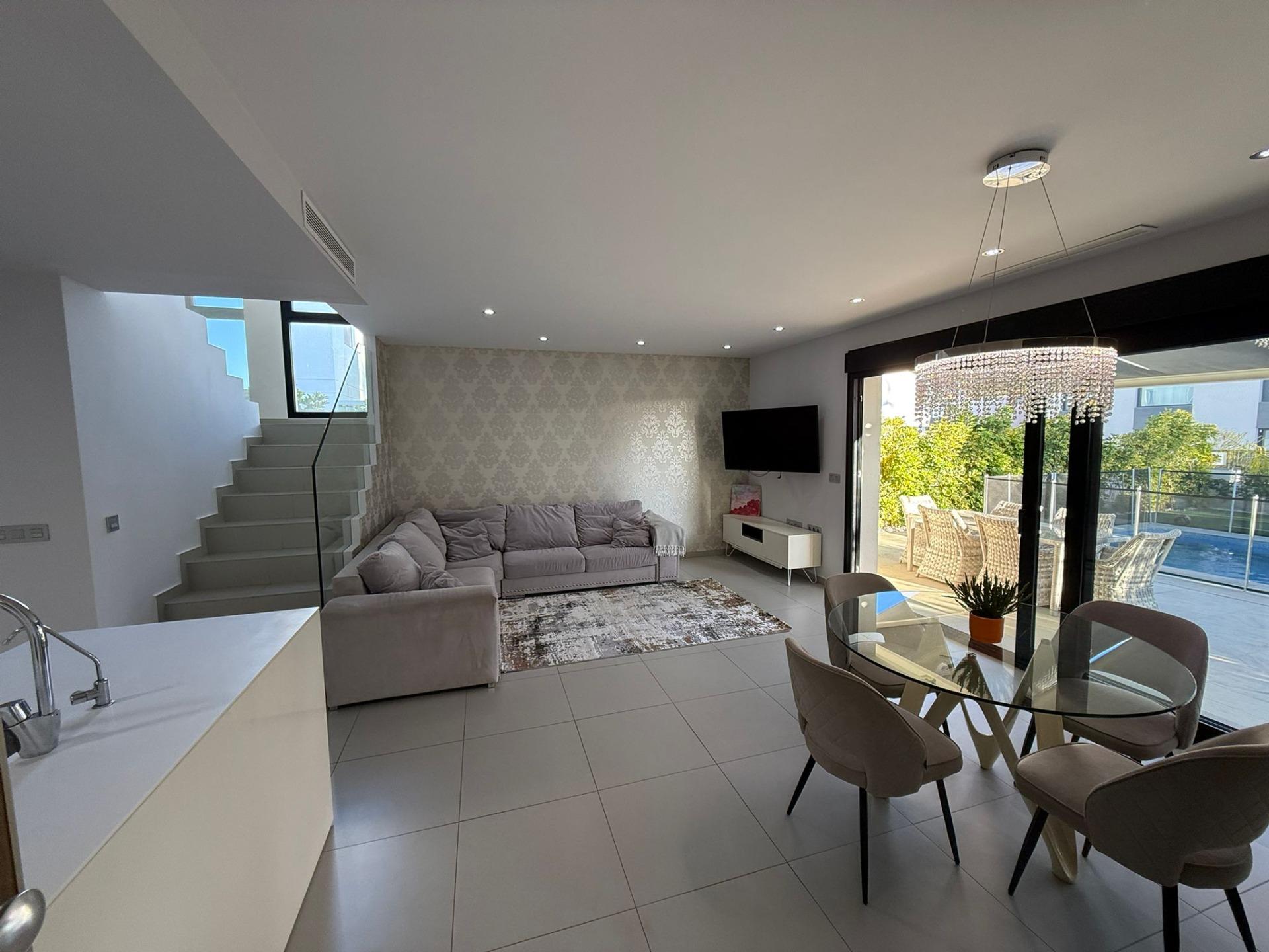 Prachtige vrijstaande villa met een perceel van 300 m2