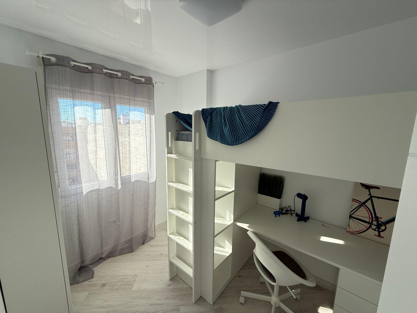 APARTAMENTO  RENOVADO  CON PISCINA CERCA DE LA PLAYA DEL CURA 200 M