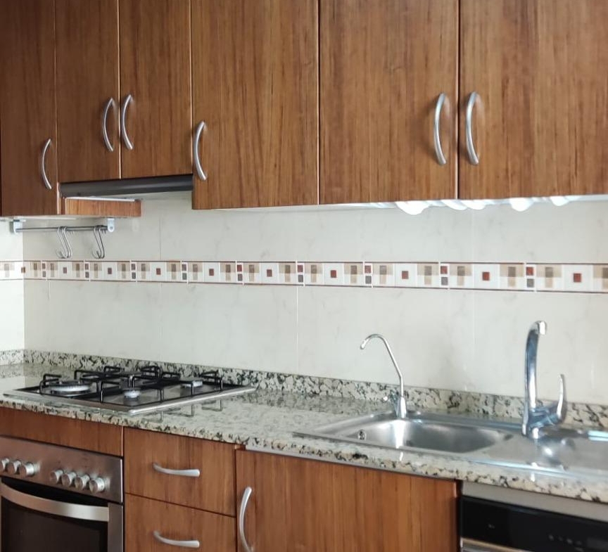 House in the Center of Torrevieja: Comfort and Proximity to the Beach with 3 Bedrooms and 2 Bathrooms