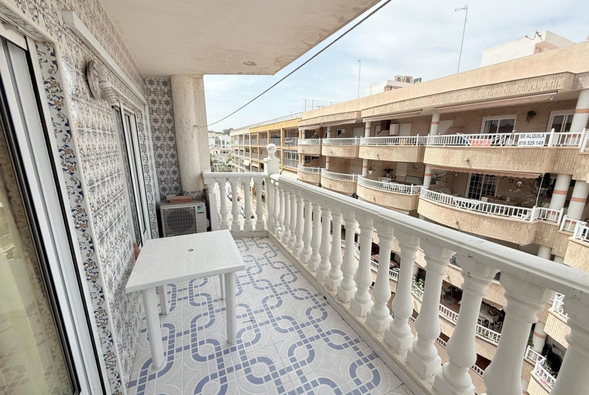 Ideal Home Steps from the Beach with Tourist License