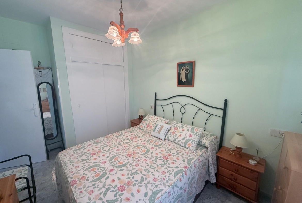 Great High Bungalow in Playa Flamenca: 3 bedrooms, 1 bathroom, 3 storage rooms, pool.