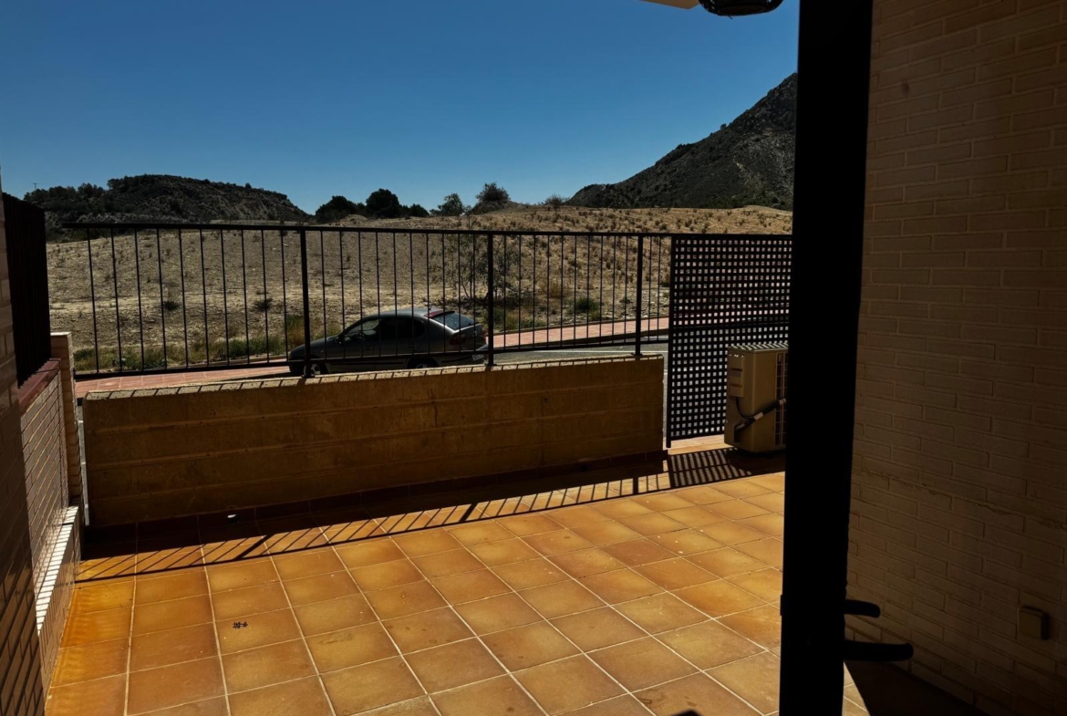 Apartment in Archena with unobstructed views of the spa, garage and storage room. Luxury common areas