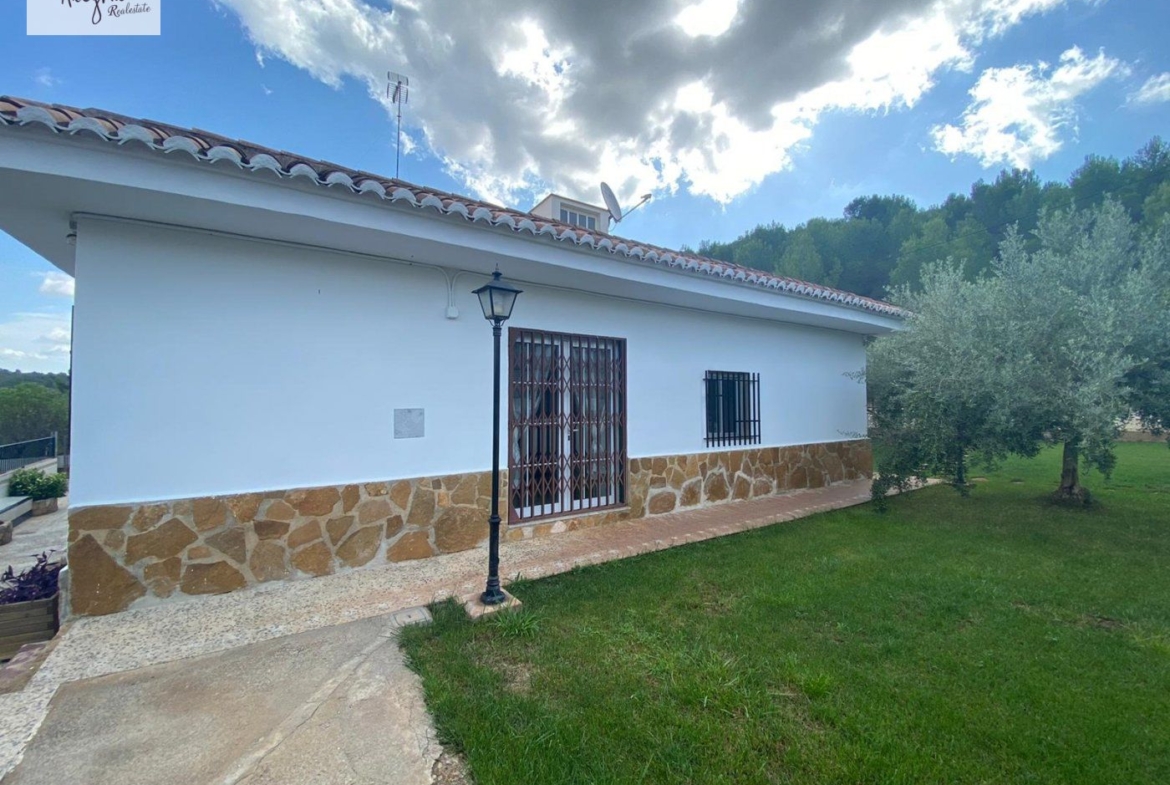 Villa for sale in Algimia de Alfara