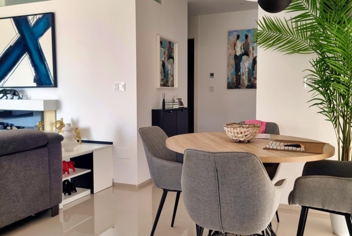 Ciudad Quesada, Doña Pepa, luxe bungalow op de bovenste verdieping