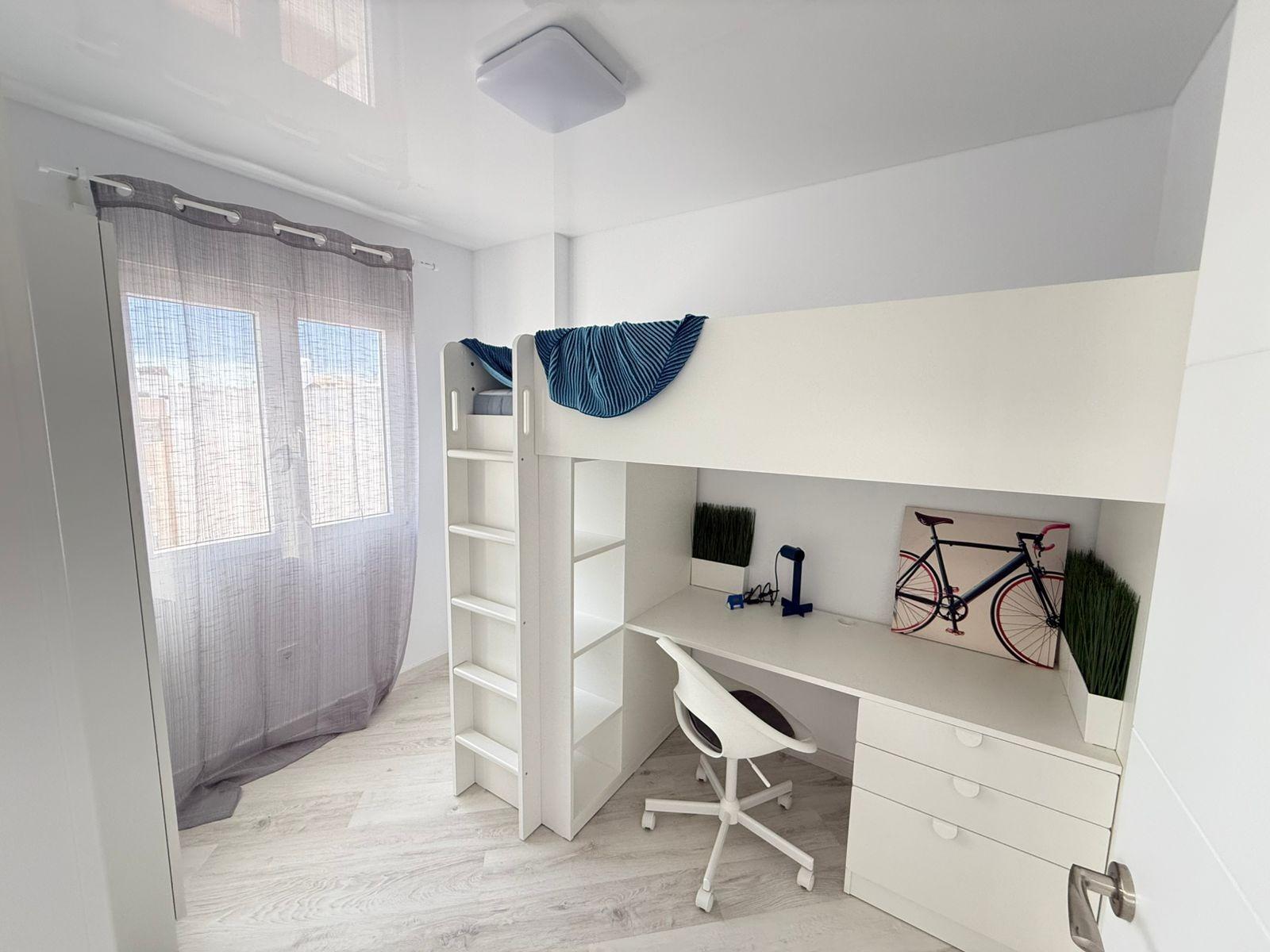 APARTAMENTO  RENOVADO  CON PISCINA CERCA DE LA PLAYA DEL CURA 200 M