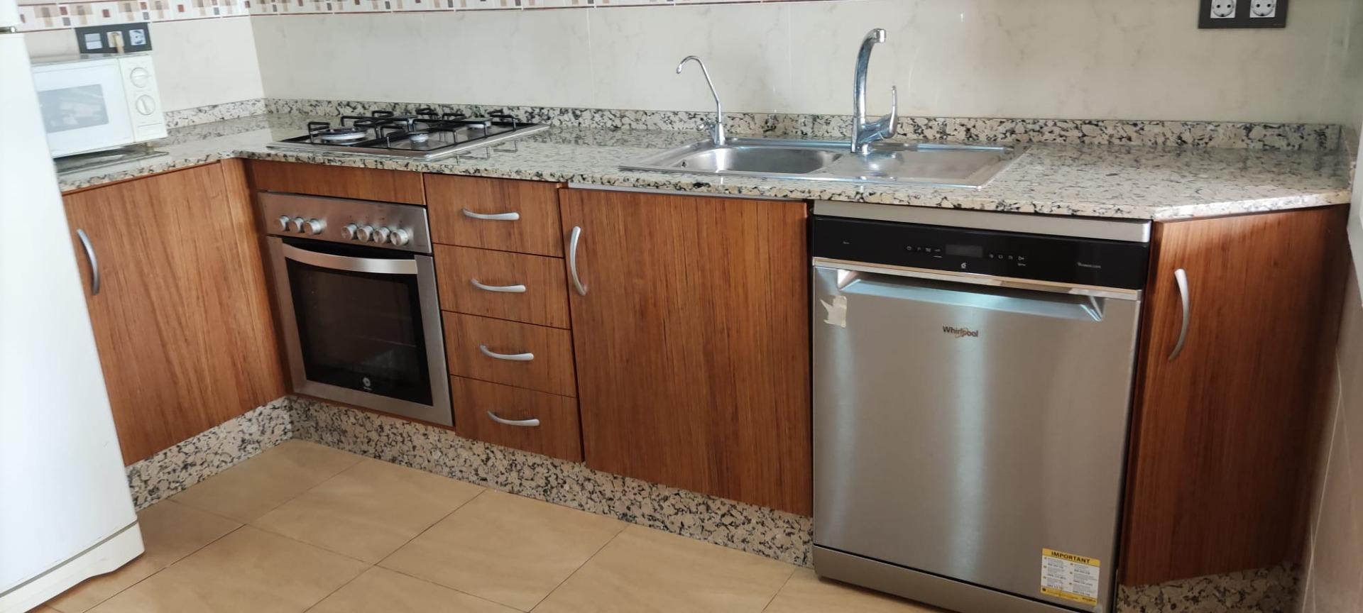 4-8-90 House in the Center of Torrevieja: Comfort and Proximity to the Beach with 3 Bedrooms and 2 Bathrooms