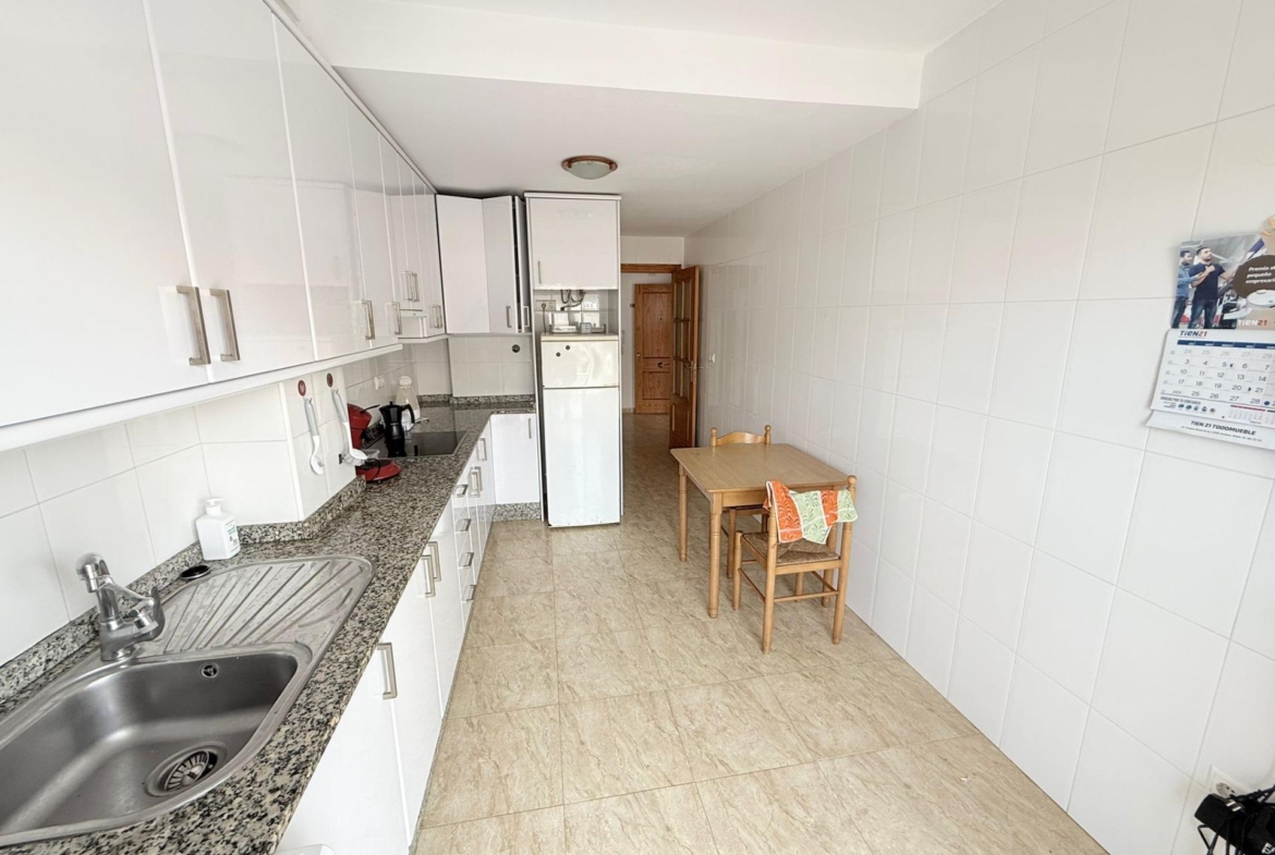 Ideal Home Steps from the Beach with Tourist License
