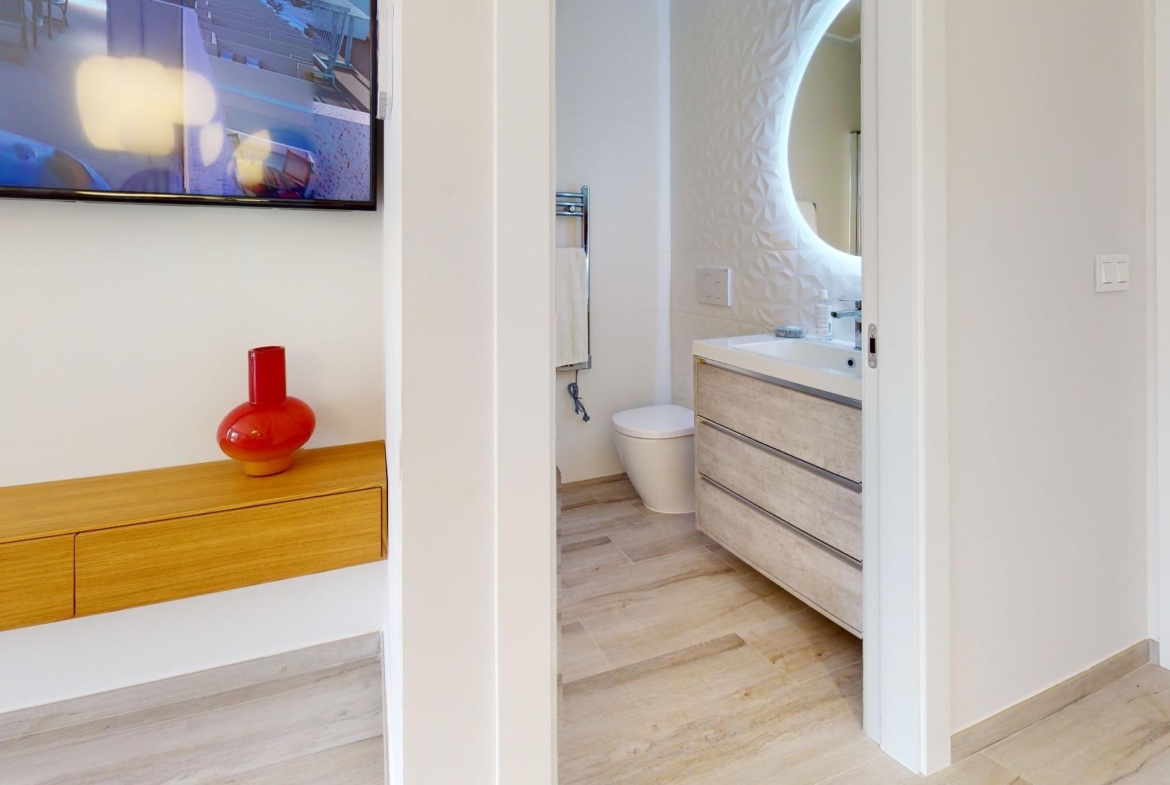 ADOSADOS DE OBRA NUEVA EN PILAR DE LA HORADADA. 3 DORM. 2 BAÑOS. CON PLAZA DE GARAJE Y PISCINA. 83 M2. JARDIN 33 M2. SOLARIUM 34 M2.