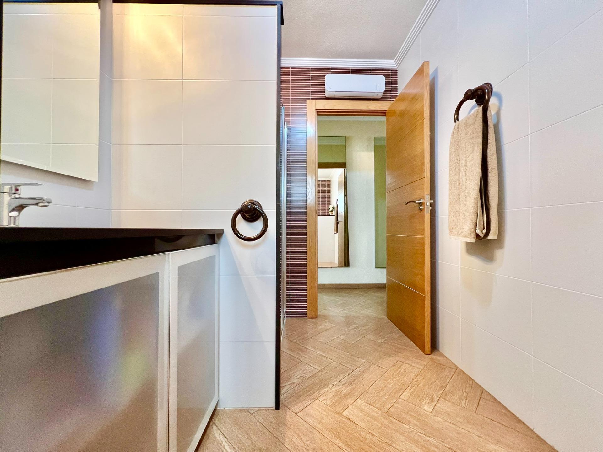 4-82-5 Confort, amplitud y exclusivididad. PISO DE 145m2 EN UBICACIÓN PRIVILEGIADA