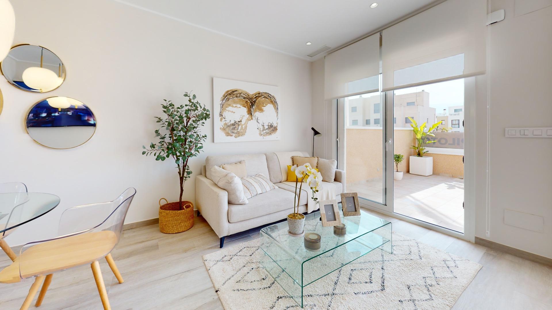 4-85-3 ADOSADOS DE OBRA NUEVA EN PILAR DE LA HORADADA. 3 DORM. 2 BAÑOS. CON PLAZA DE GARAJE Y PISCINA. 83 M2. JARDIN 33 M2. SOLARIUM 34 M2.