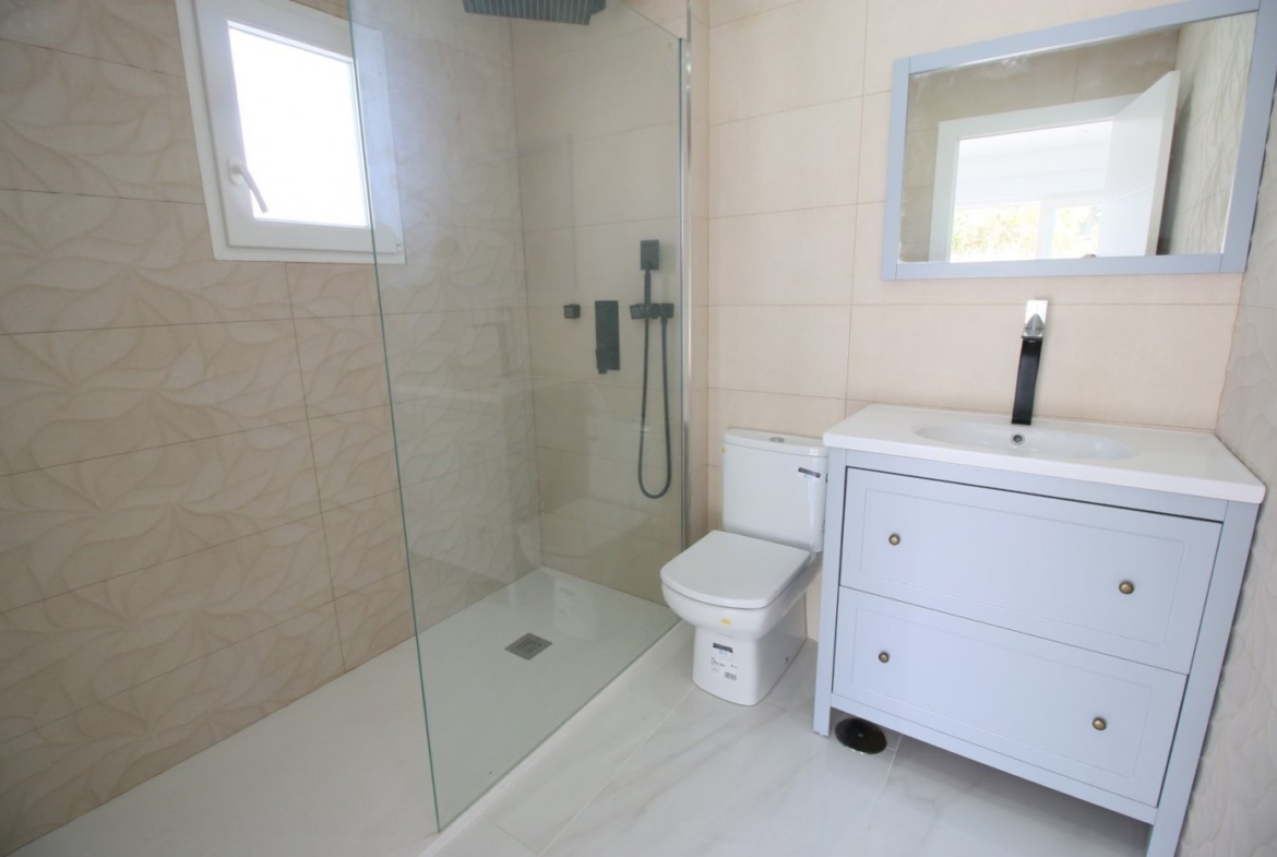 Villa de obra nueva en zona Av. Coloma de La Nucia