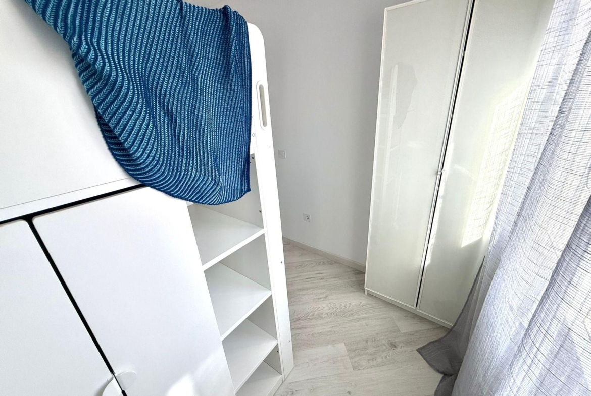 APARTAMENTO  RENOVADO  CON PISCINA CERCA DE LA PLAYA DEL CURA 200 M
