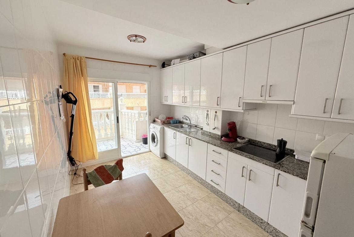 Ideal Home Steps from the Beach with Tourist License
