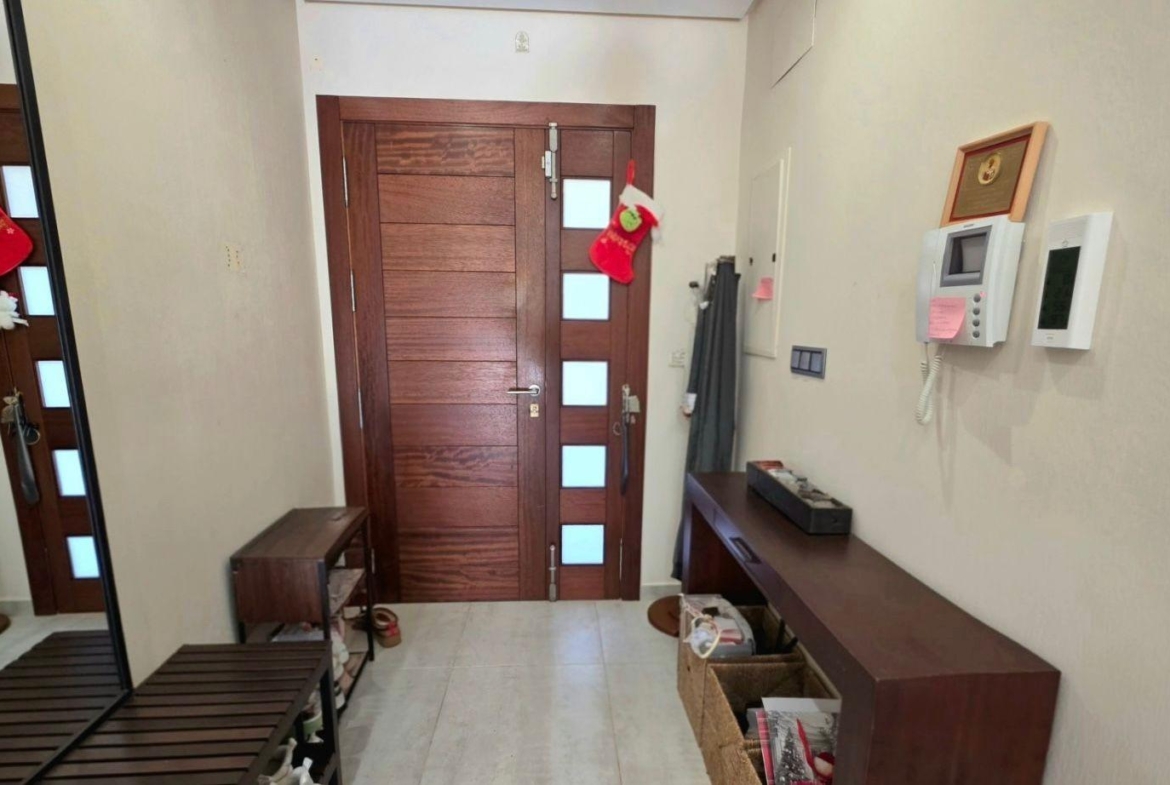 Exclusive house with 5 bedrooms and 3 bathrooms. It has a summer kitchen and private pool. 1 km from the sea.