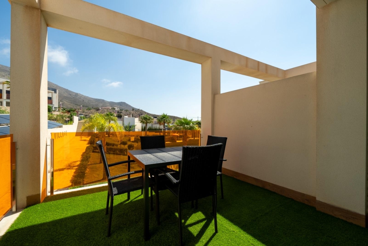 Penthouse with Solarium and BBQ in the Alegria Village Urbanization